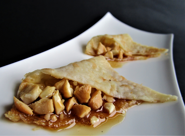 Flensjes  met koffiekaramel en hazelnoten